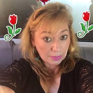 Meet your Posher, Ena